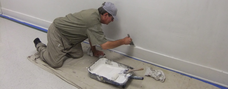 BOP inmate receiving painting instructions